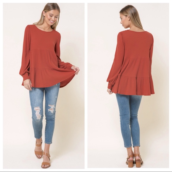 Chic And Fabulous Solid Long Sleeves Tiered Tunic Top - Picture 2 of 6